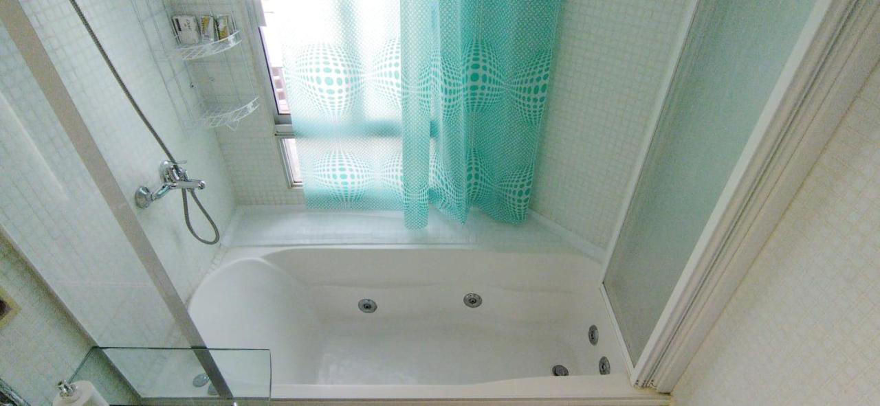 فيلا House With Large Terrace, Jacuzzi And Gated Parking For One Car مونتيفيديو المظهر الخارجي الصورة