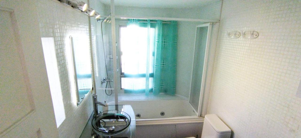 فيلا House With Large Terrace, Jacuzzi And Gated Parking For One Car مونتيفيديو المظهر الخارجي الصورة